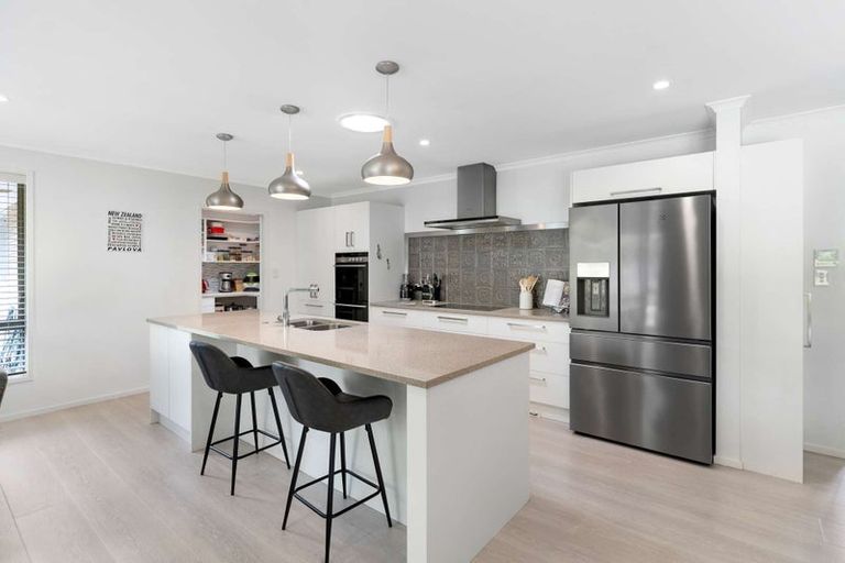 Photo of property in 2g Country Club Lane, Waiuku, 2123