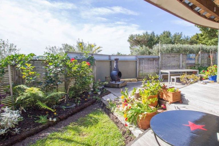 Photo of property in 56 Te Arapuke Way, Ngunguru, Whangarei, 0173