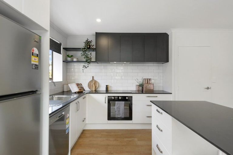 Photo of property in 2/28 Bounty Street, Bryndwr, Christchurch, 8053