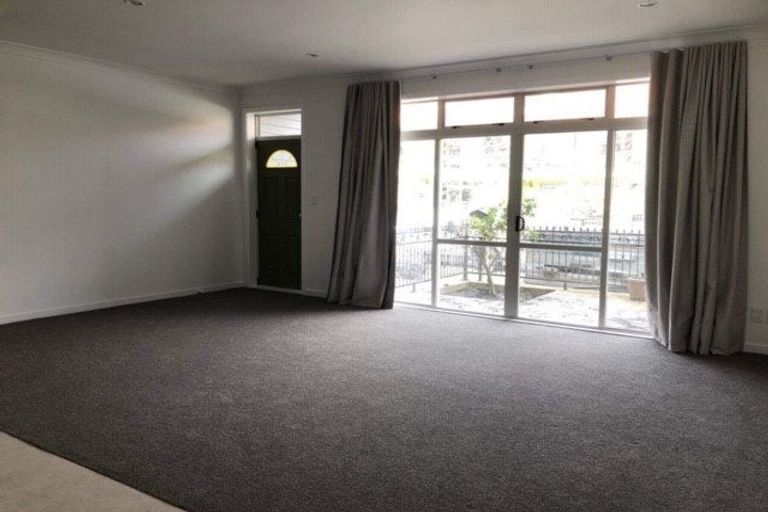 Photo of property in 4/44 Carlos Drive, Flat Bush, Auckland, 2016