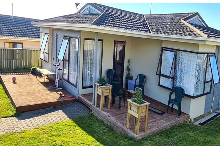 Photo of property in 33 Woodridge Drive, Woodridge, Wellington, 6037