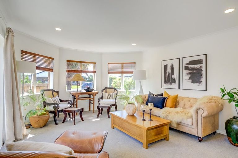 Photo of property in 35 Northmeadow Drive, Rototuna, Hamilton, 3210