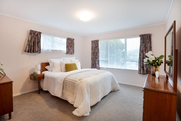 Photo of property in 4 Tralee Place, Johnsonville, Wellington, 6037