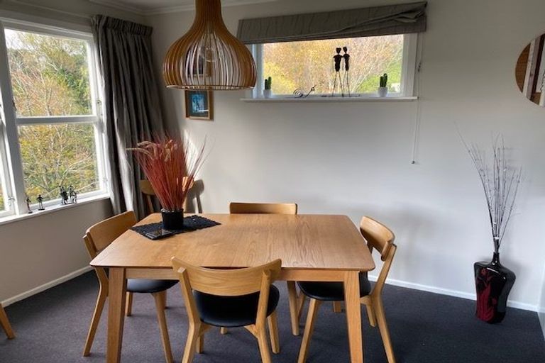 Photo of property in 32 Oswald Crescent, Paparangi, Wellington, 6037