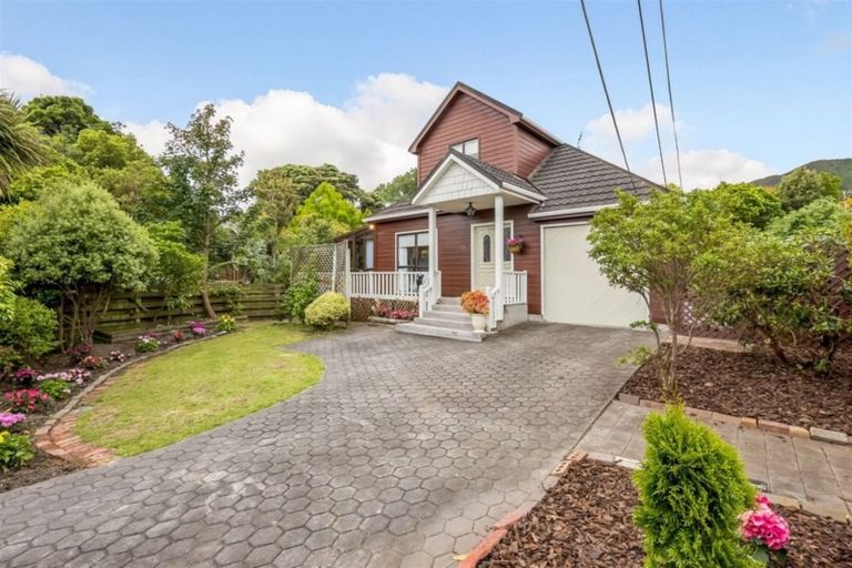 Photo of property in 18 Heath Grove, Waiwhetu, Lower Hutt, 5010