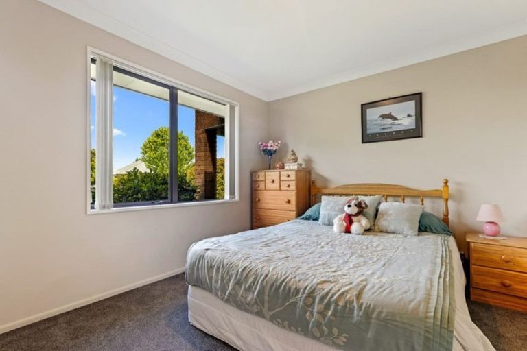 Photo of property in 17 Calvandra Grove, Rangiora, 7400