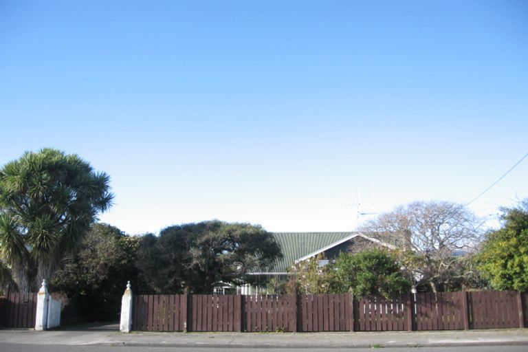 Photo of property in 18 Domain Road, Otaki, 5512
