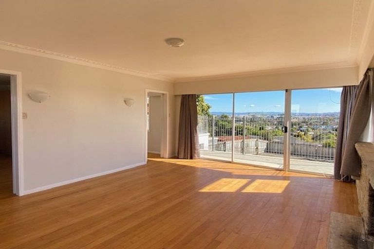 Photo of property in 50 Marriott Road, Pakuranga, Auckland, 2010