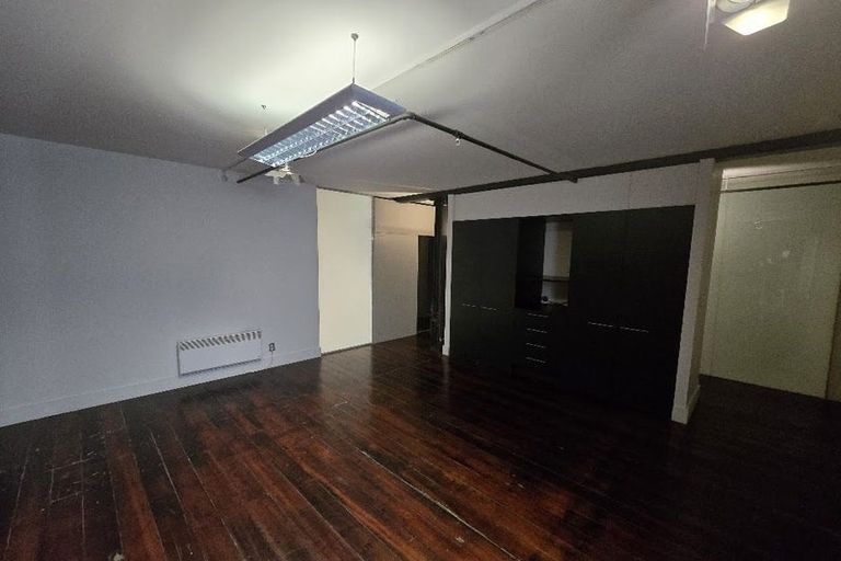 Photo of property in 20 Egmont Street, Te Aro, Wellington, 6011