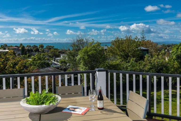 Photo of property in 44 Kowhai Road, Campbells Bay, Auckland, 0630