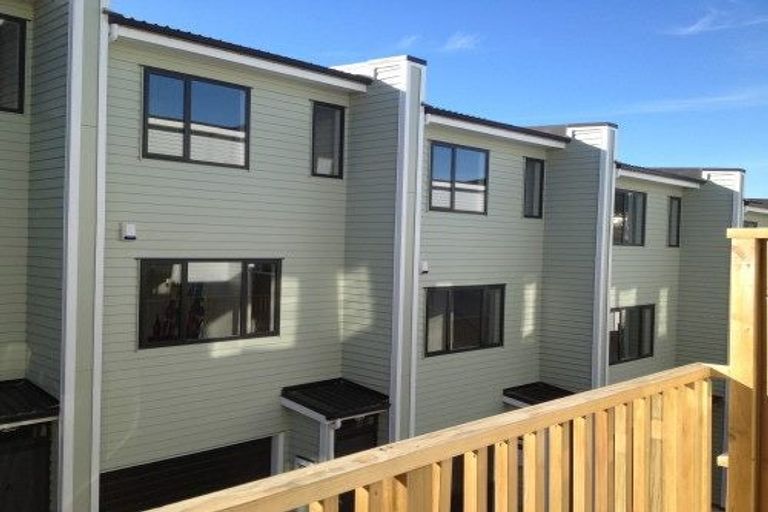 Photo of property in 7/11 Gordon Place, Newtown, Wellington, 6021