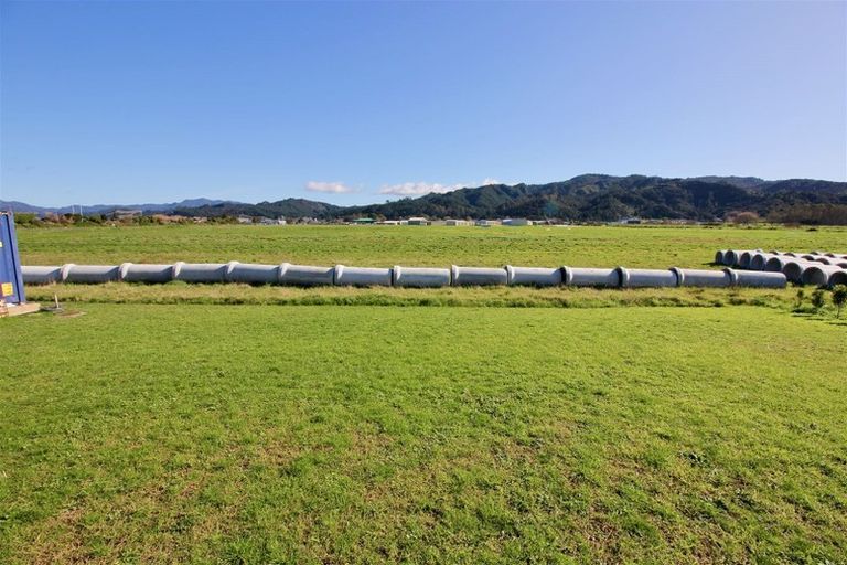 Photo of property in 5 Tango Way, Whitianga, 3510