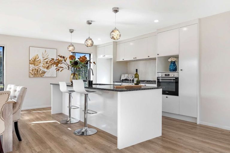 Photo of property in 8 Pakaraka Drive, Papakura, 2110