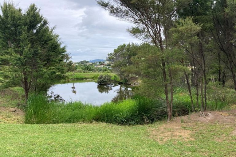 Photo of property in 7 Lori Lane, Coopers Beach, 0420