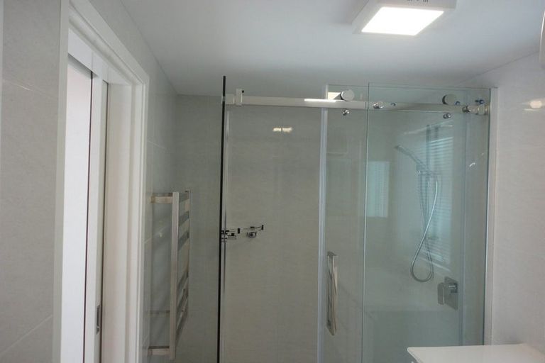 Photo of property in 4a Thurlestone Place, Burnside, Christchurch, 8053