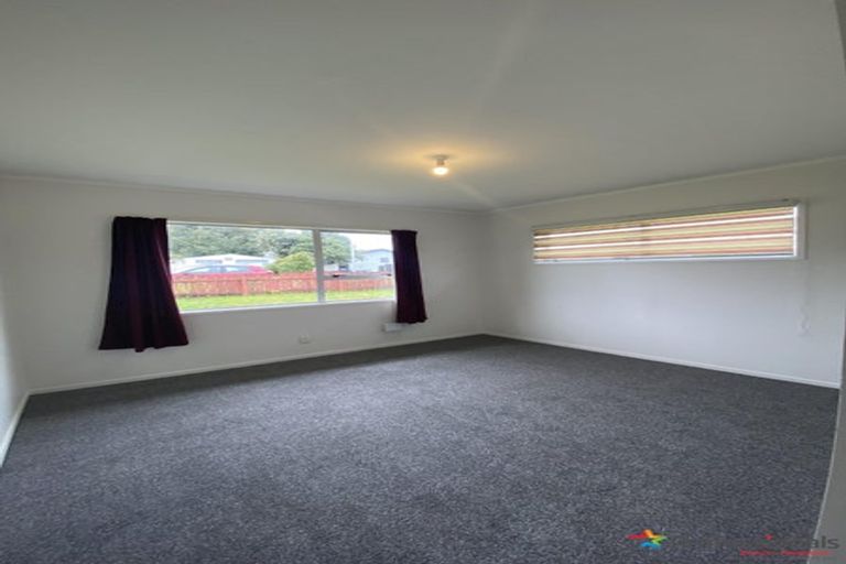Photo of property in 1 Secretariat Place, Randwick Park, Auckland, 2105