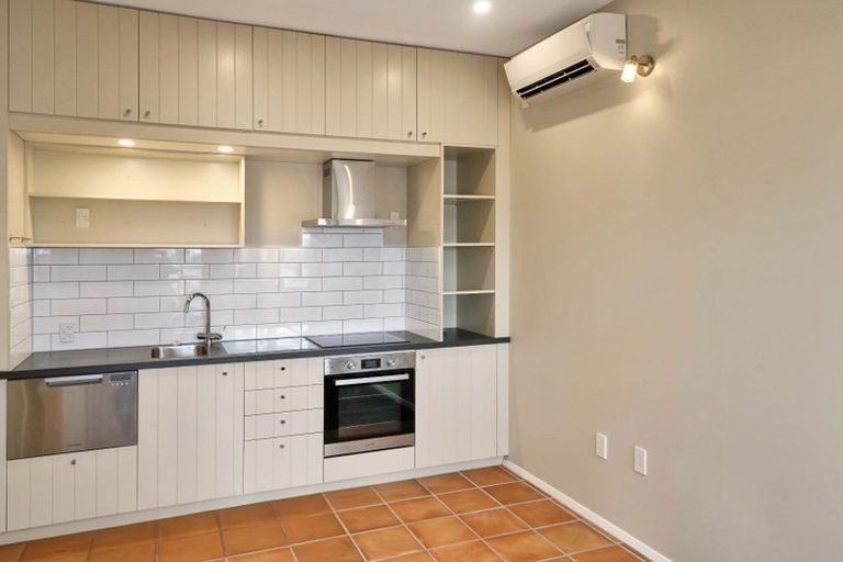 Photo of property in 13 Kotari Road, Days Bay, Lower Hutt, 5013