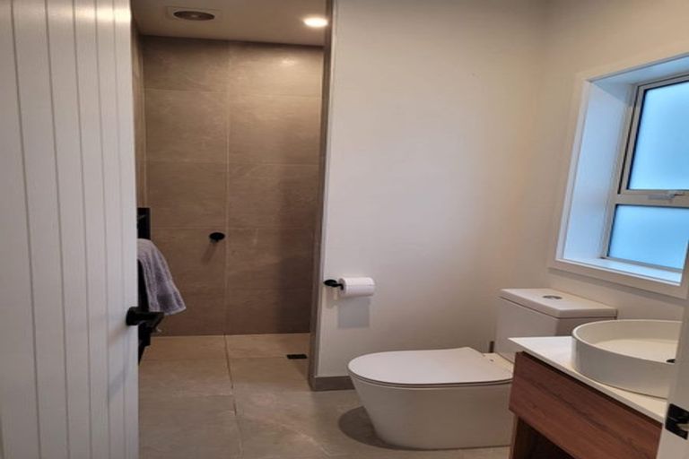 Photo of property in 120 Silverstream Road, Crofton Downs, Wellington, 6035