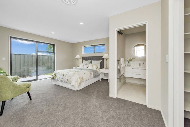 Photo of property in 164 Shillingford Boulevard, Rolleston, 7615