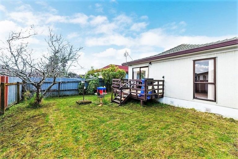 Photo of property in 2/190 Te Irirangi Drive, Flat Bush, Auckland, 2019