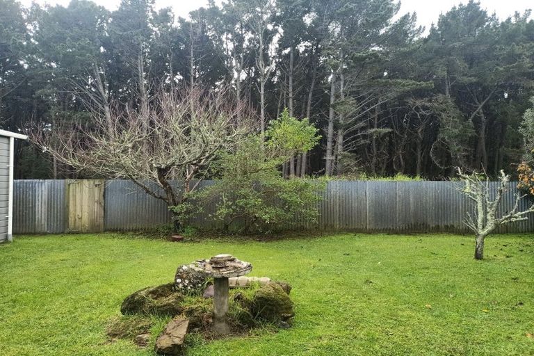 Photo of property in 3 Cousins Avenue East, Foxton Beach, Foxton, 4815