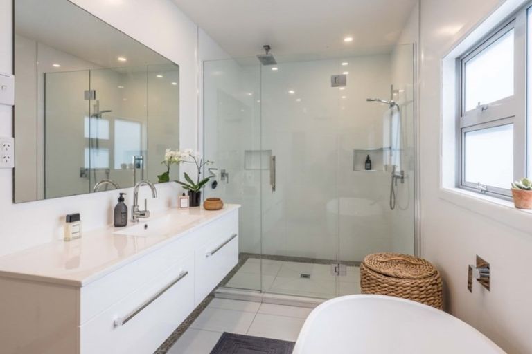 Photo of property in 154 Owhiro Bay Parade, Owhiro Bay, Wellington, 6023