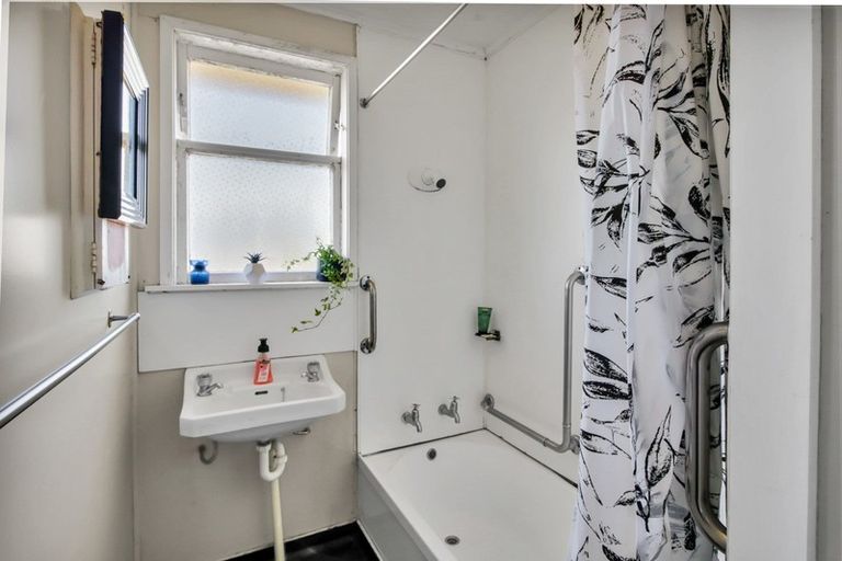 Photo of property in 5 Purnell Place, Marton, 4710