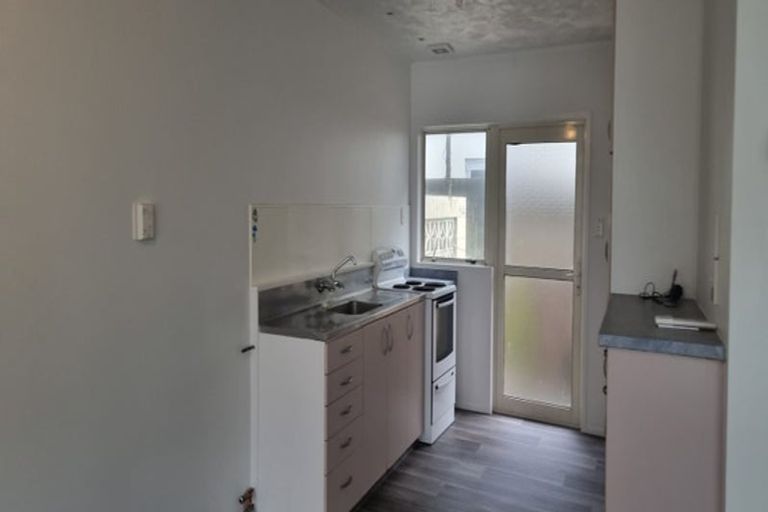 Photo of property in 2/181 Marine Parade, Mount Maunganui, 3116