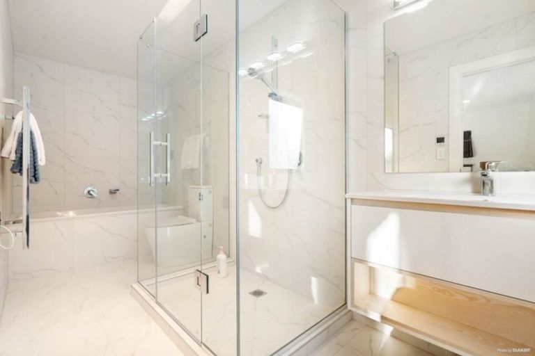 Photo of property in 9 Lisnoble Road, Flat Bush, Auckland, 2019