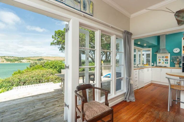 Photo of property in 11 Cliff Street, Onerahi, Whangarei, 0110