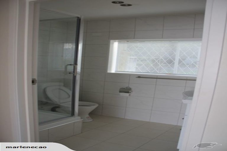 Photo of property in 50 Knightsbridge Drive, Forrest Hill, Auckland, 0620