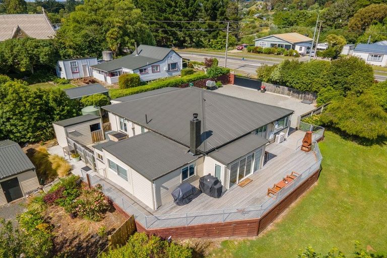 Photo of property in 8 London Street, Hampden, 9410