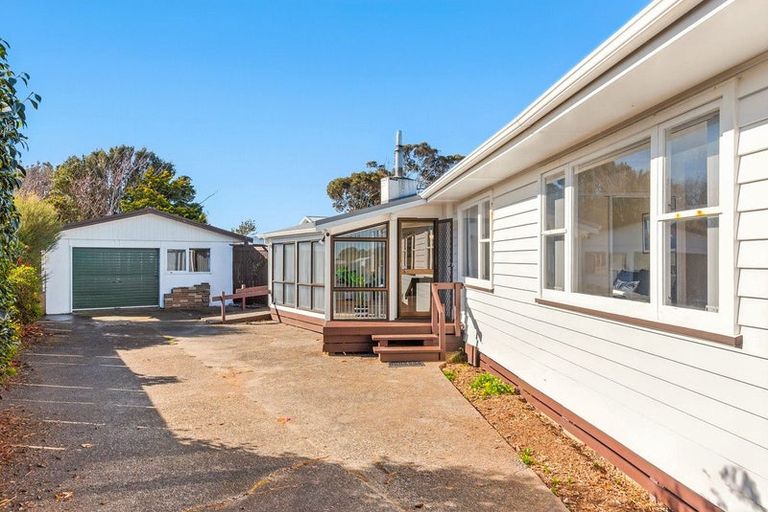 Photo of property in 49 Toru Road, Paraparaumu Beach, Paraparaumu, 5032