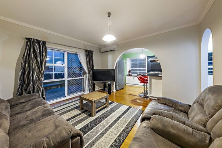 Photo of property in 1/25 Grande Vue Road, Hillpark, Auckland, 2102