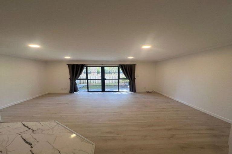 Photo of property in 24/8 Carolina Place, Albany, Auckland, 0632
