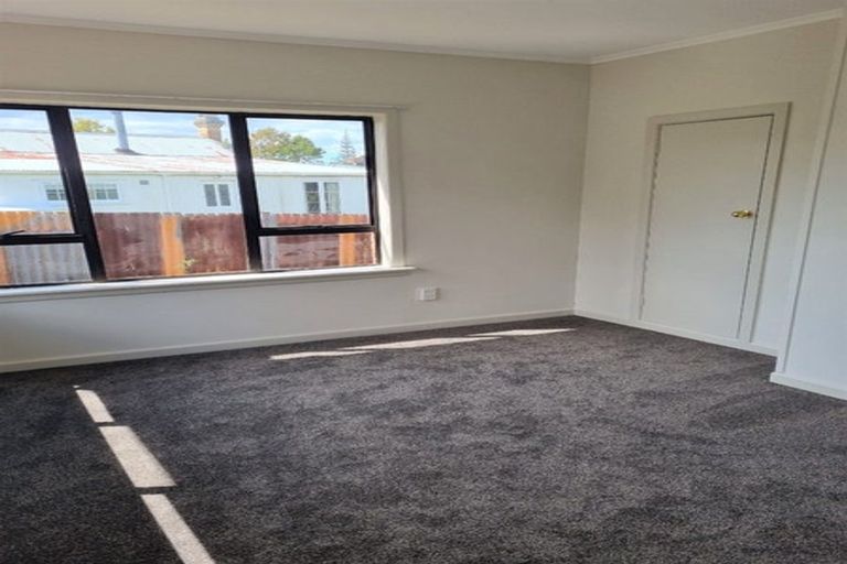 Photo of property in 17 Willerton Avenue, New Lynn, Auckland, 0600