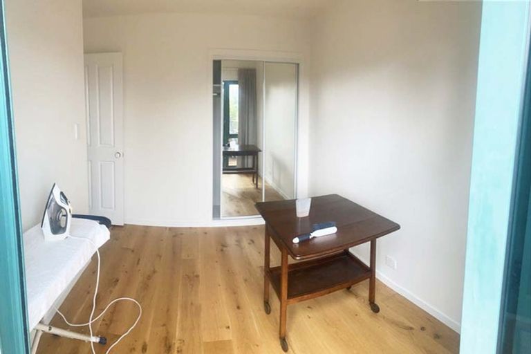 Photo of property in 4 Savoy Road, Orewa, 0931