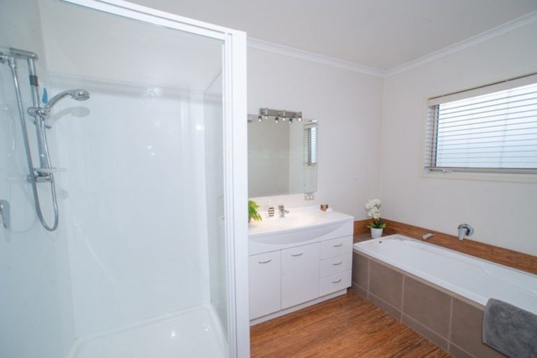 Photo of property in 57 Shields Street, Clyde, 9330