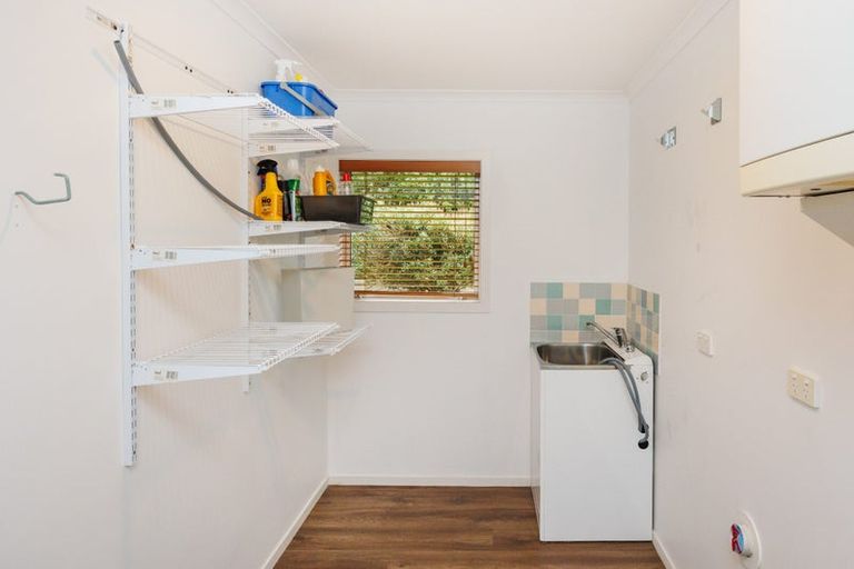 Photo of property in 35 Oram Drive, Turitea, Palmerston North, 4472