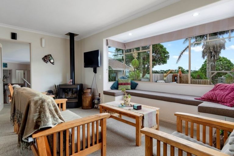 Photo of property in 14 Cloverlea Walk, Welcome Bay, Tauranga, 3112