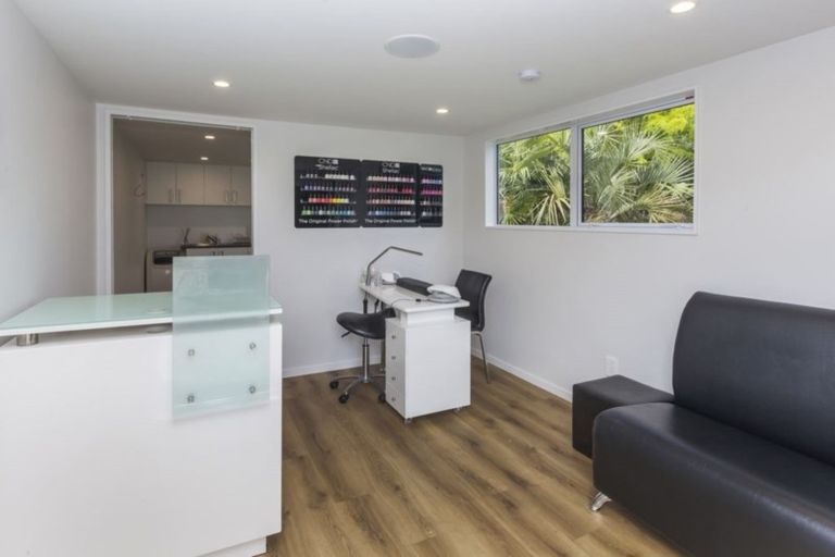 Photo of property in 10 Torquay Place, Bryndwr, Christchurch, 8053