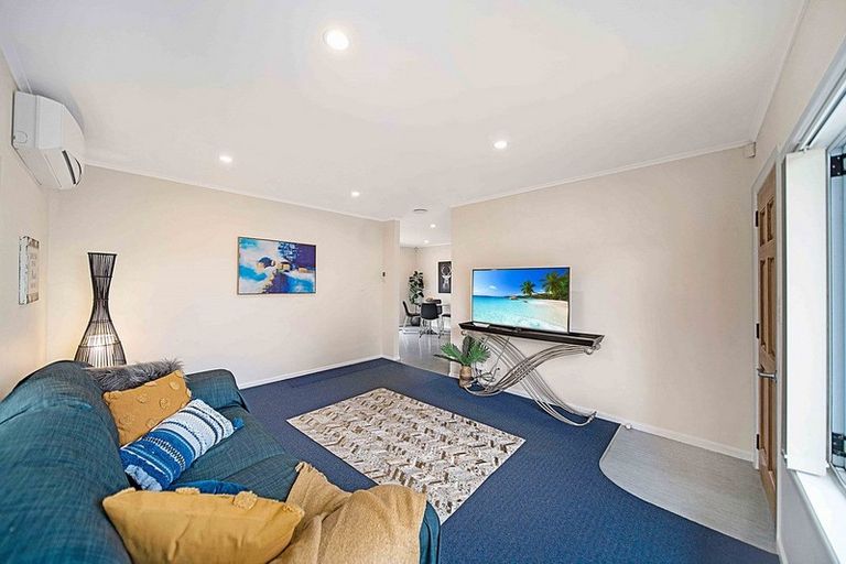 Photo of property in 1/56 Youngs Road, Papakura, 2110