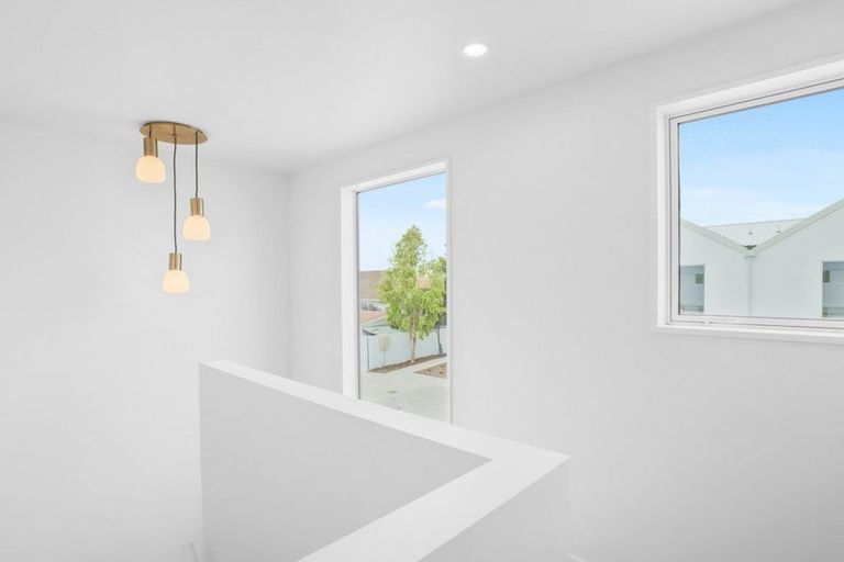 Photo of property in 2/24 Dampier Street, Woolston, Christchurch, 8023