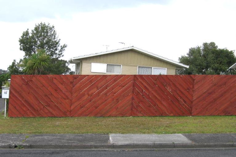 Photo of property in 10 Mirovale Place, Totara Vale, Auckland, 0629