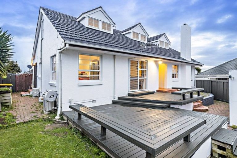 Photo of property in 1/25 Grande Vue Road, Hillpark, Auckland, 2102