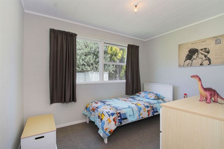 Photo of property in 11 Taihiki Road, Clarks Beach, 2122