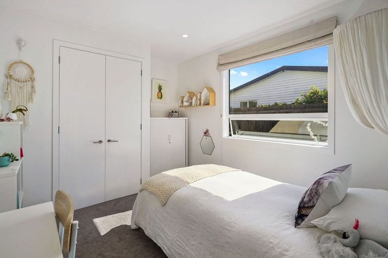 Photo of property in 24 Motuora Road, Manly, Whangaparaoa, 0930