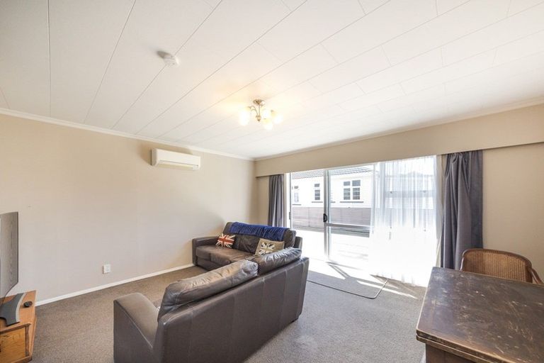 Photo of property in 2/528 Ferguson Street, Palmerston North, 4410
