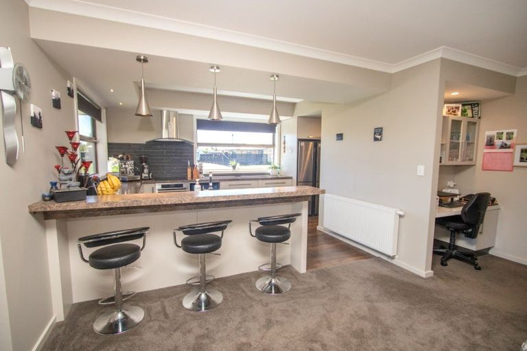 Photo of property in 17 Whiteoak Grove, Tinwald, Ashburton, 7700