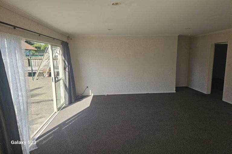 Photo of property in 22 Attymon Lane, East Tamaki, Auckland, 2016